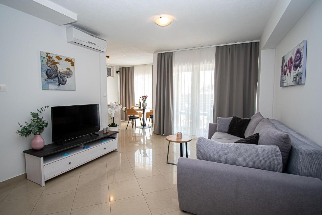 Beachfront Apartments Gabine Kastela Exterior photo