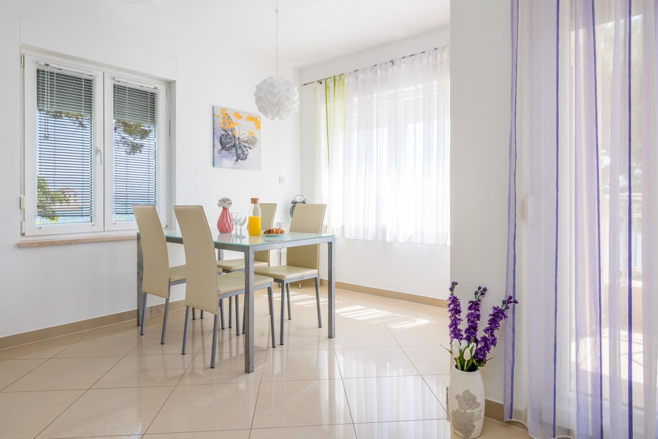 Beachfront Apartments Gabine Kastela Exterior photo