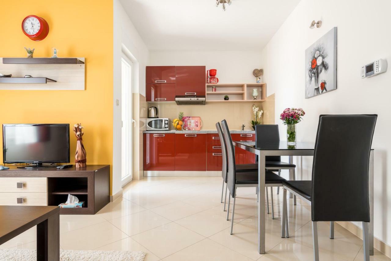 Beachfront Apartments Gabine Kastela Exterior photo